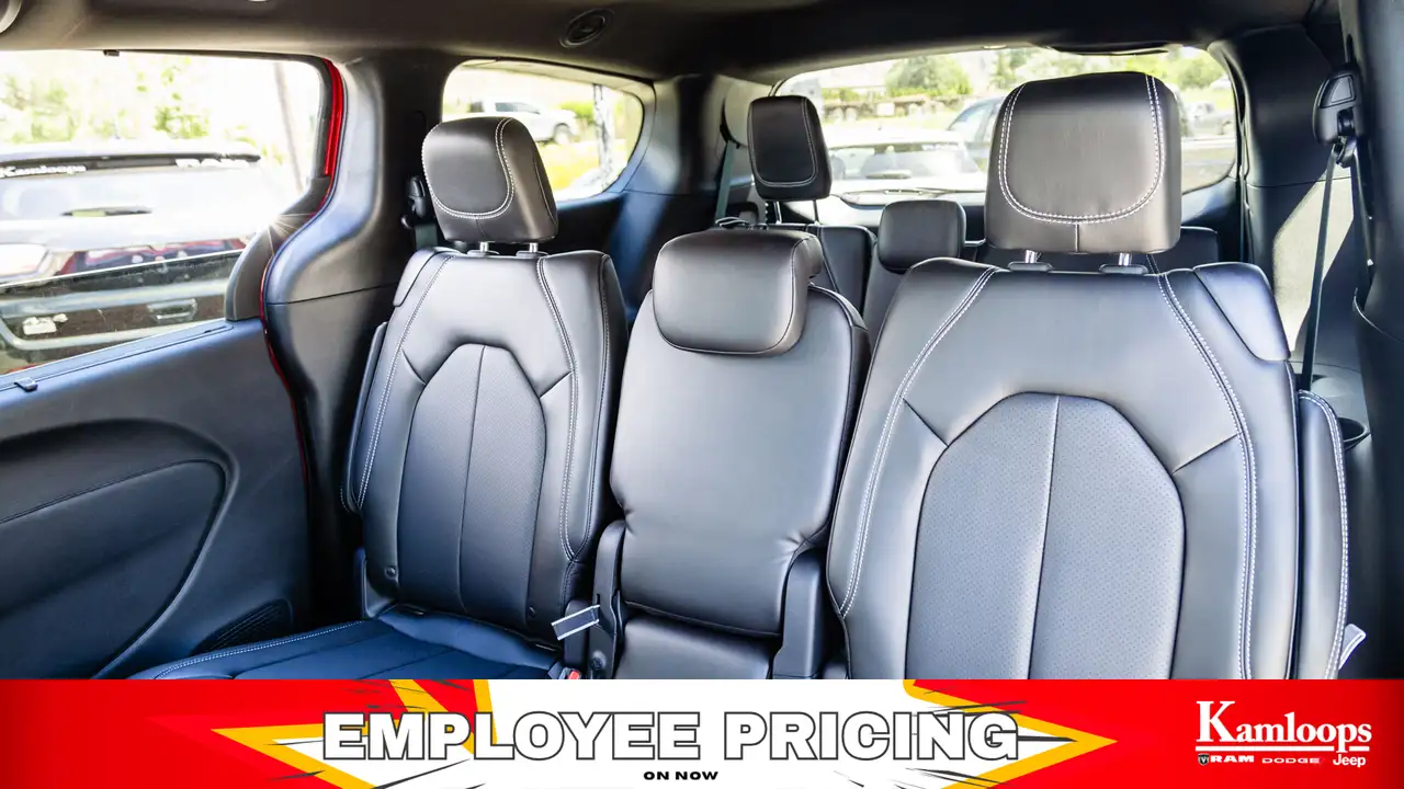 Chrysler Pacifica photo Chrysler Pacifica