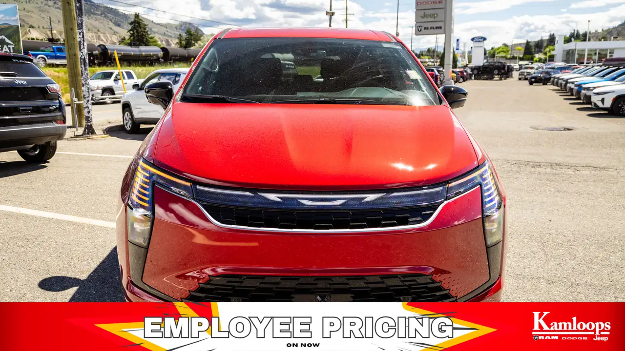 Chrysler Pacifica photo Chrysler Pacifica