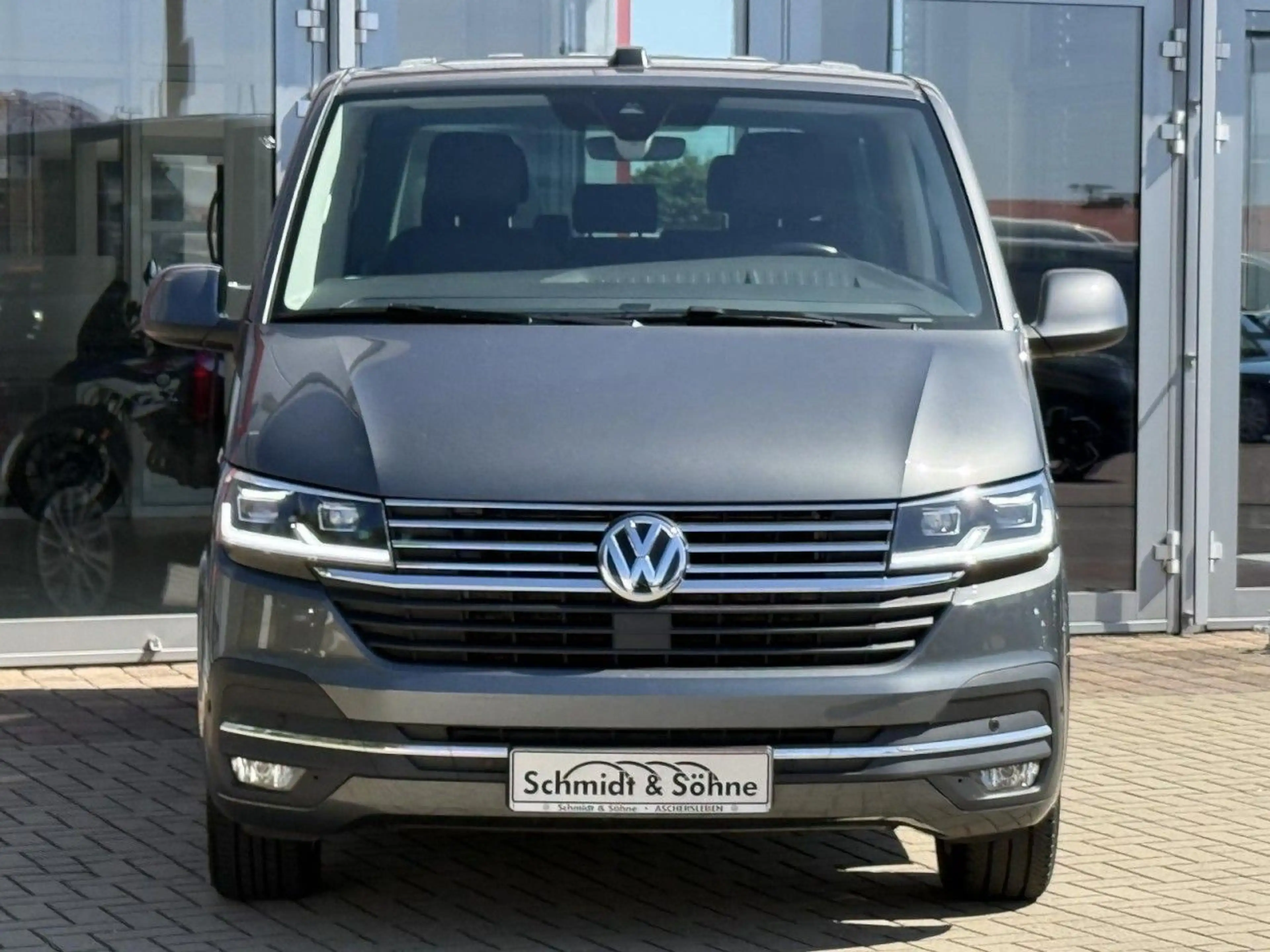 Volkswagen T6.1 Multivan 2,0TDI Generation SIX DSG AHK,STHZ Klima Navi — photo 4
