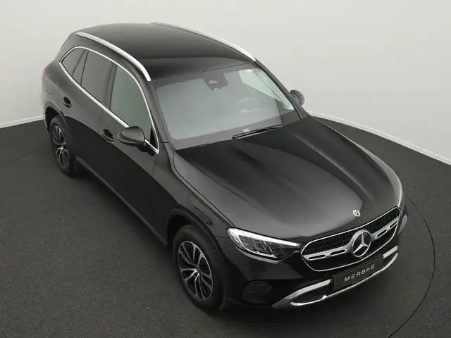 Mercedes-Benz 220 view 12
