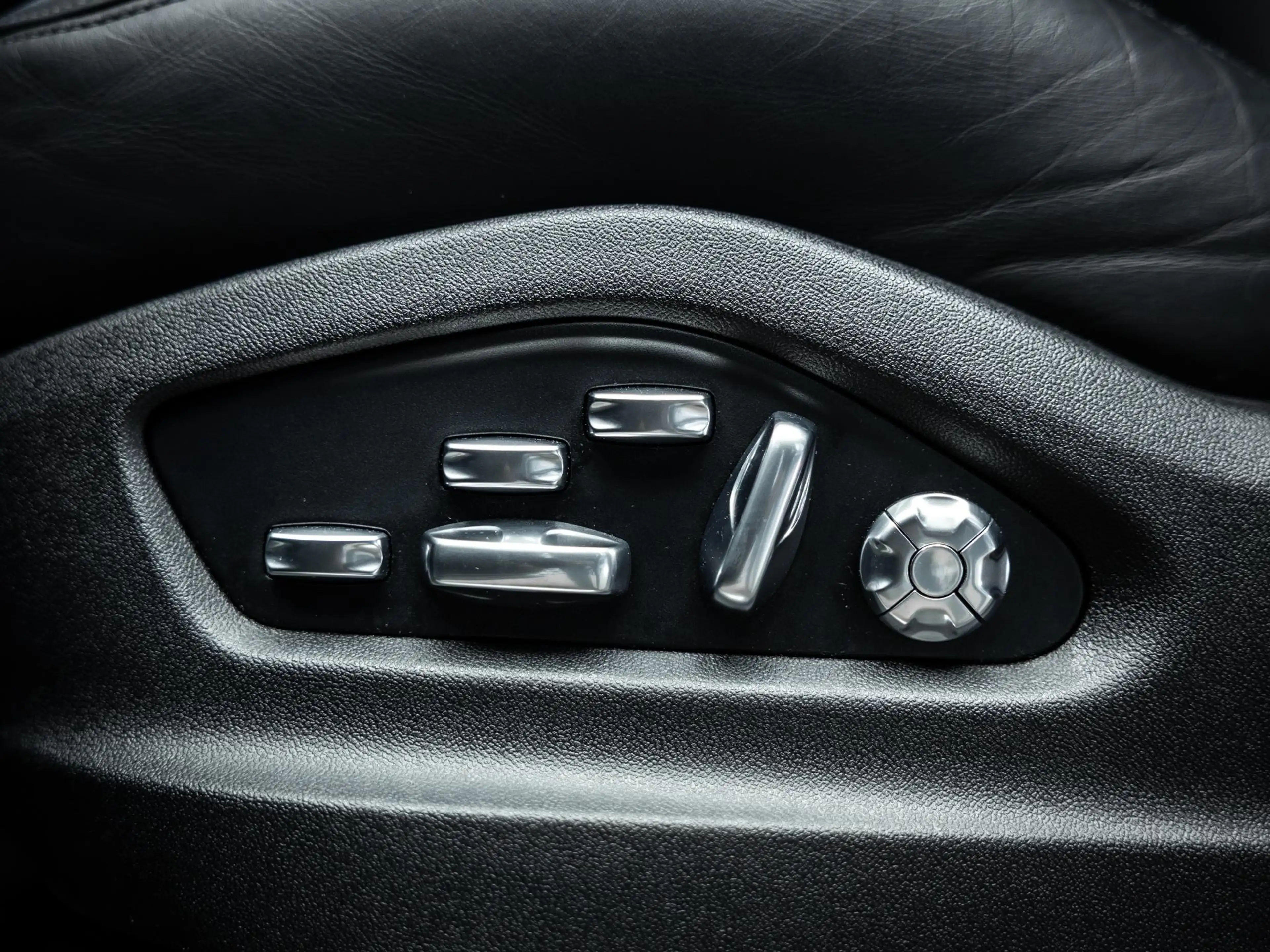 Porsche Cayenne Coupé 3.0 E-Hybrid Mooi uitgevoerde Cayenne Uniek — photo 33