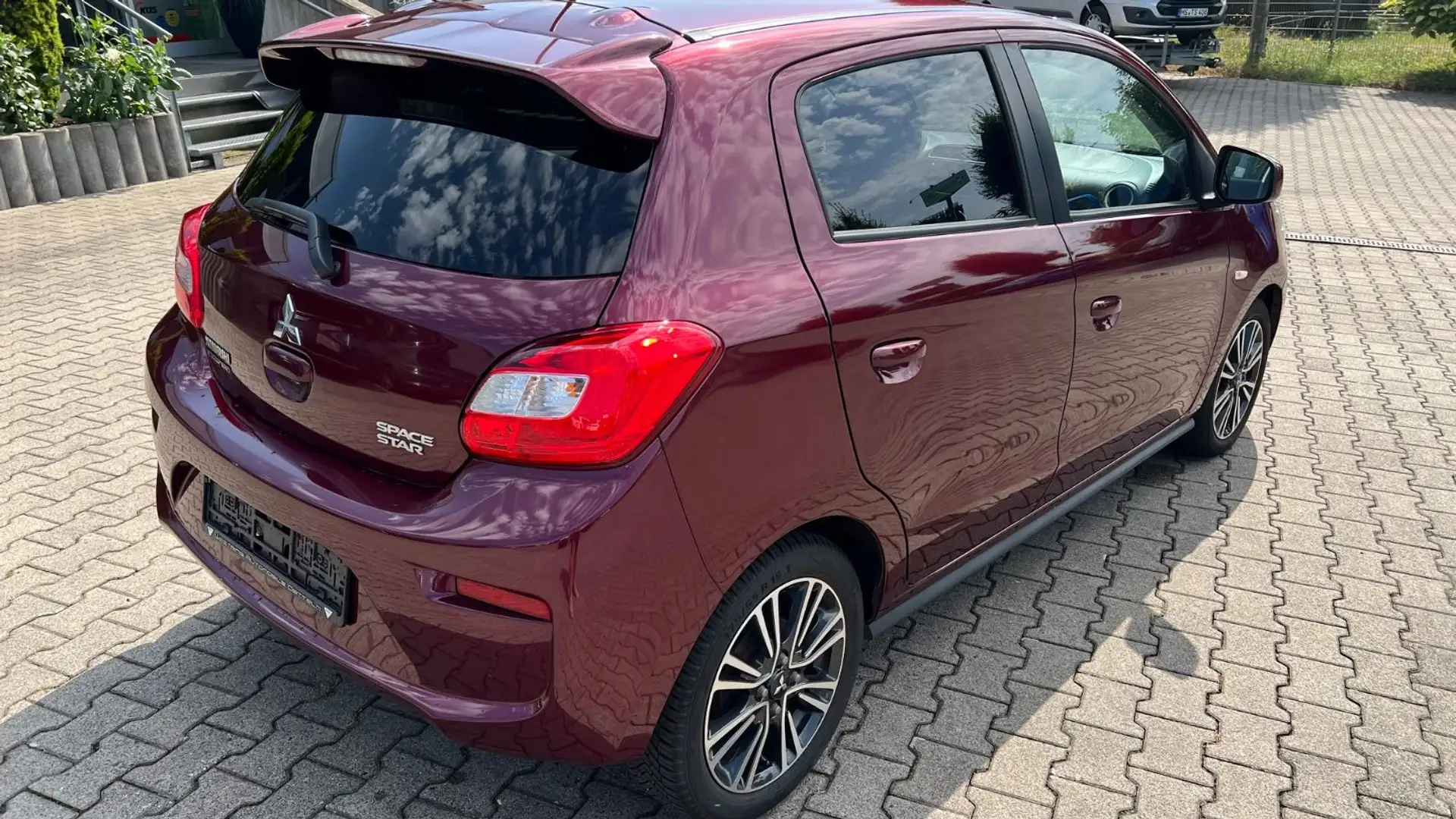 Mitsubishi Space Star Edition 100+ Rot - 2