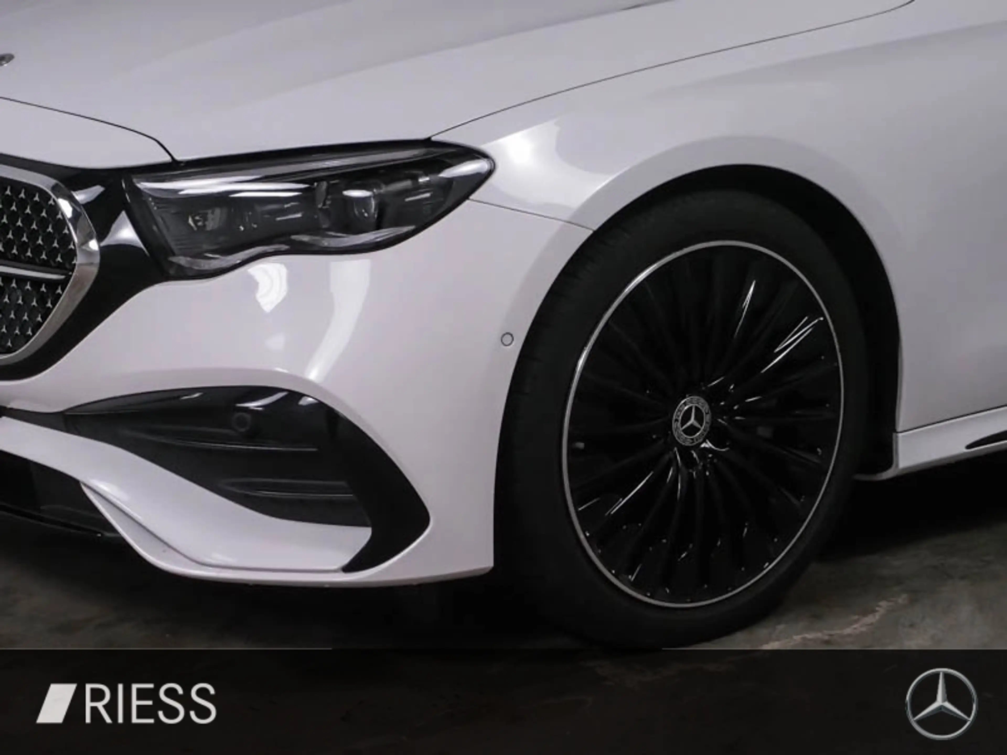 Mercedes-Benz E 220 d AMG Sport Night Distr Pano AHK Super 20" — photo 4