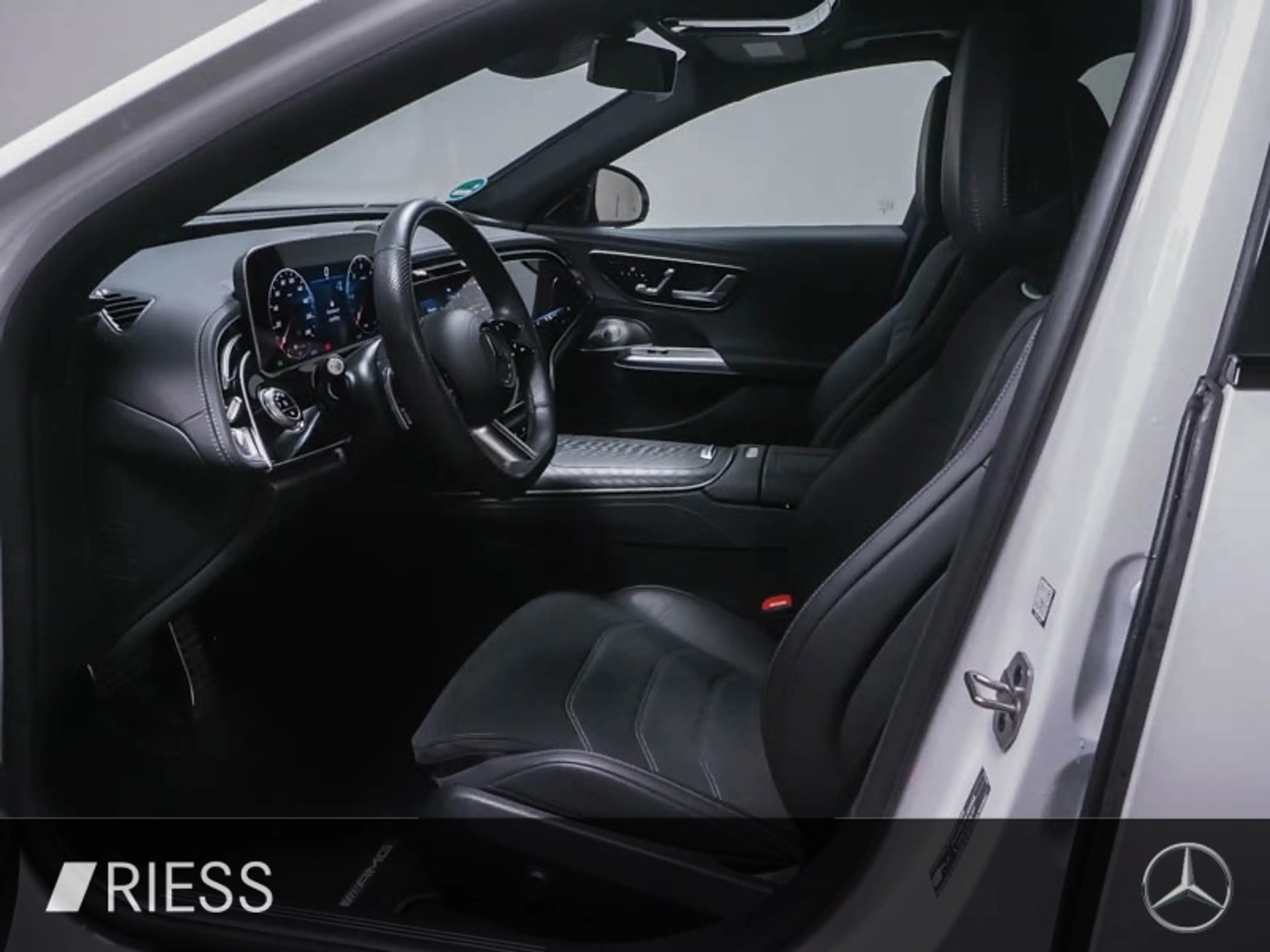 Mercedes-Benz E 220 d AMG Sport Night Distr Pano AHK Super 20" — photo 11