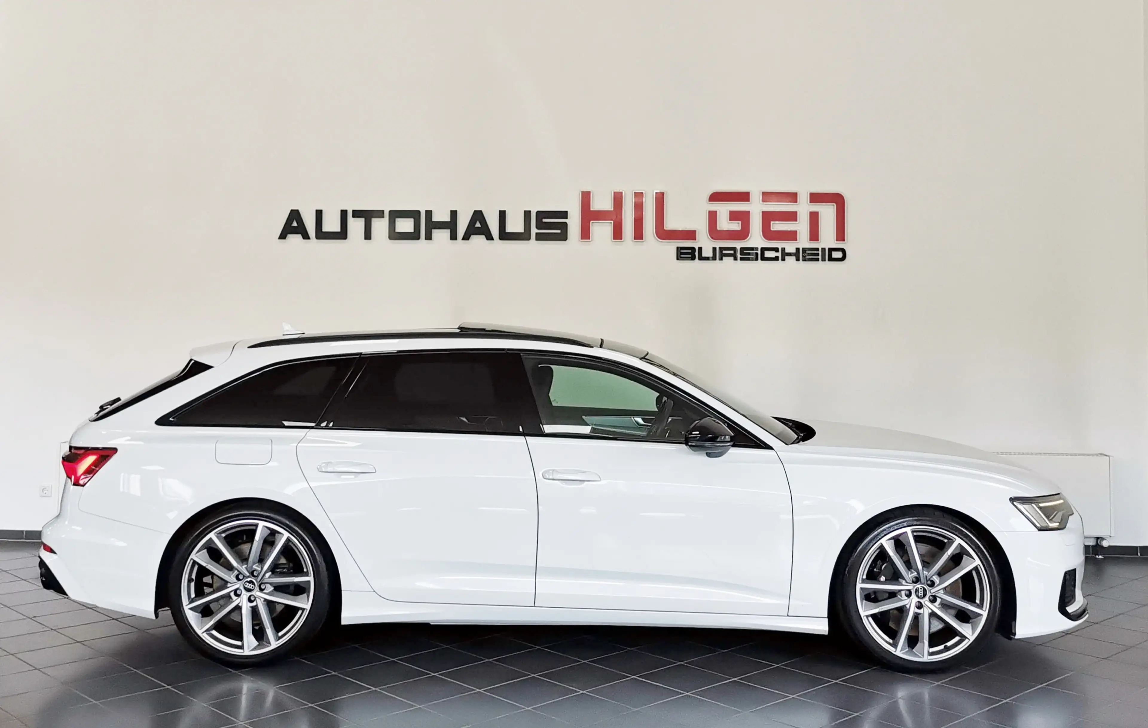 Audi S6 Avant q.*AHK*LUFT*Pano*S-Sitze*B&O*R.Kam*21 — photo 8