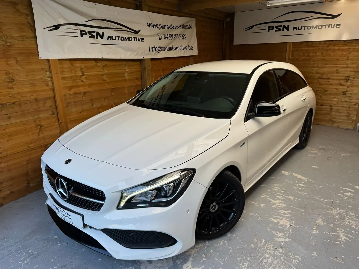 Mercedes-Benz CLA 180 *Navi*Leder*KeylessGO*AMG Pakket*LED*Xenon*Camera* Bianco - 1