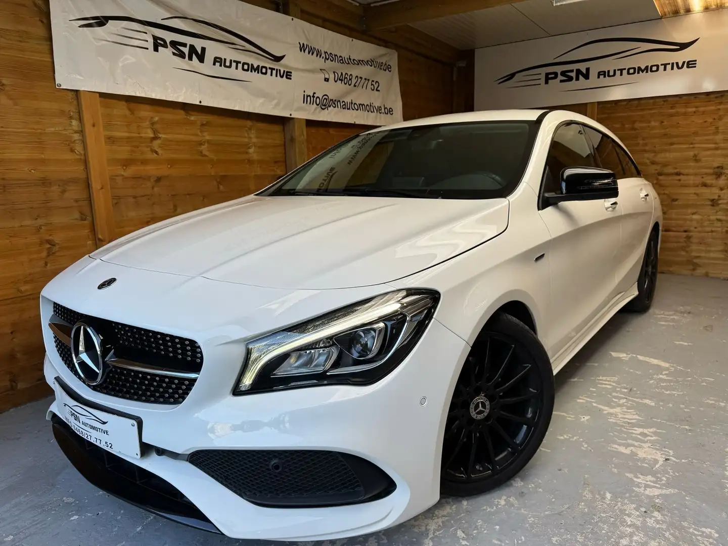 Mercedes-Benz CLA 180 *Navi*Leder*KeylessGO*AMG Pakket*LED*Xenon*Camera* Bianco - 2