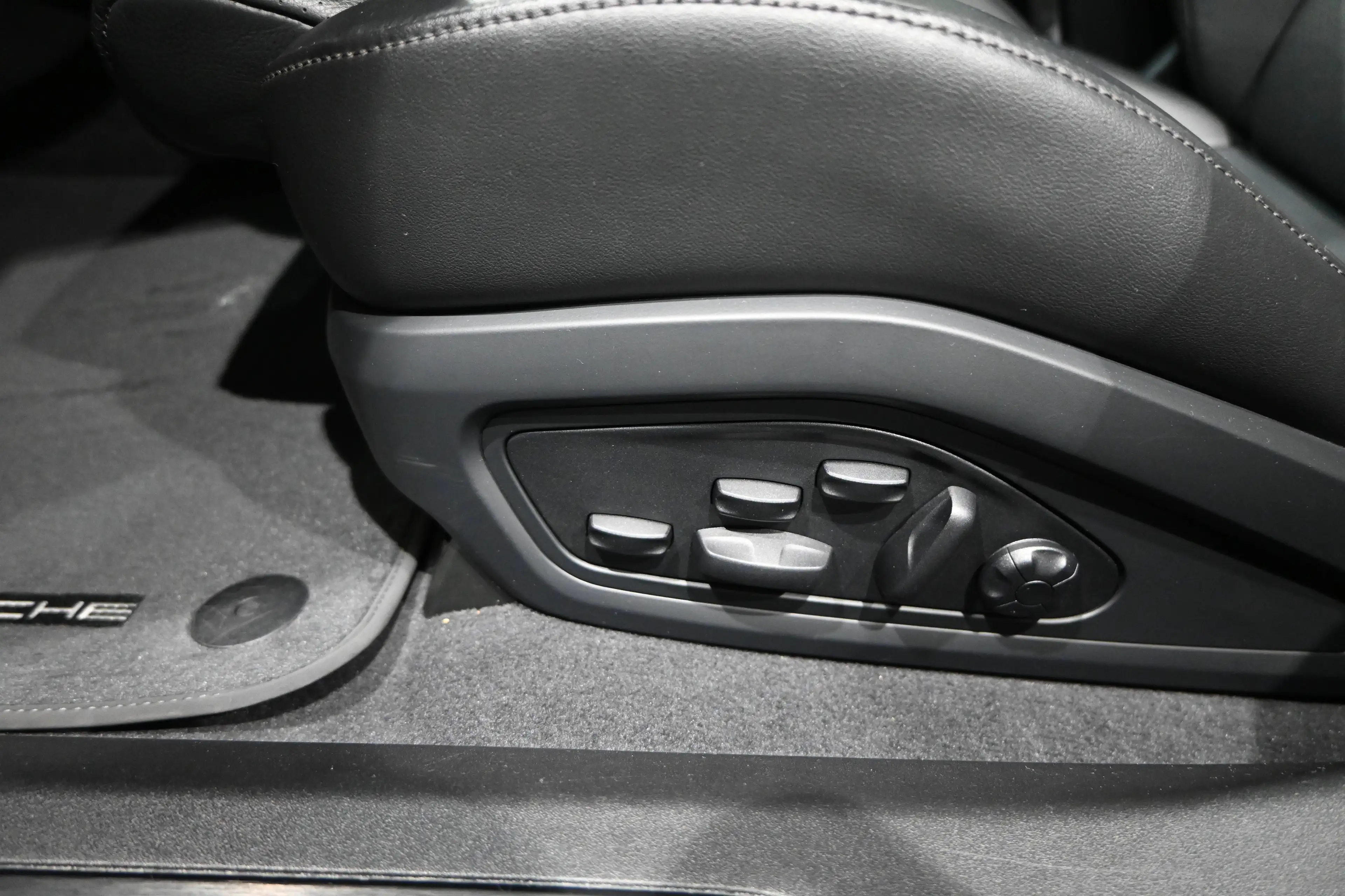 Porsche Taycan Sport Turismo **LED/PANO/360°/MEMORY/ACC/CHRONO** — photo 25