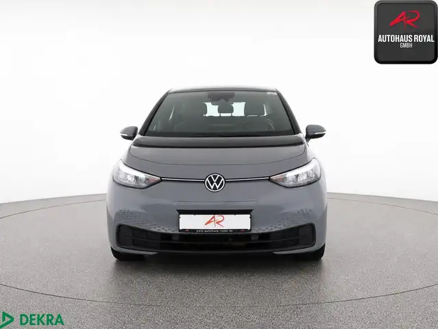 Volkswagen Id.3 view 7