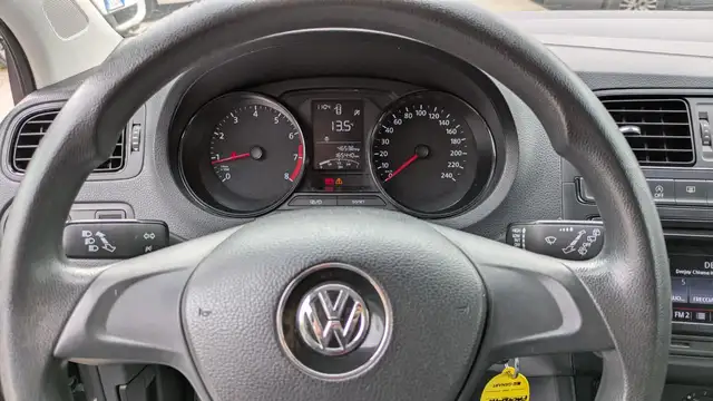 Volkswagen Polo view 8