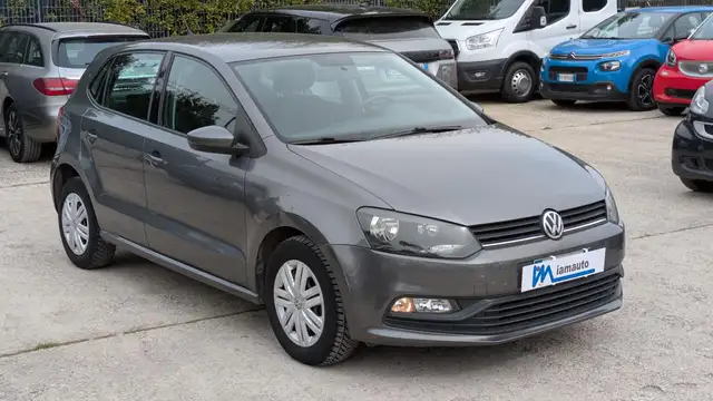 Volkswagen Polo view 3