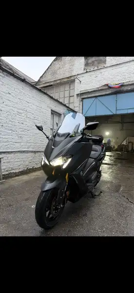 Yamaha TMAX 560