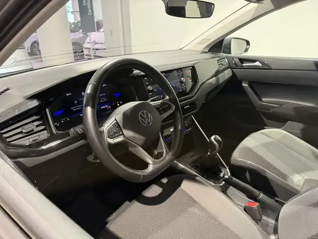 Volkswagen Polo view 8