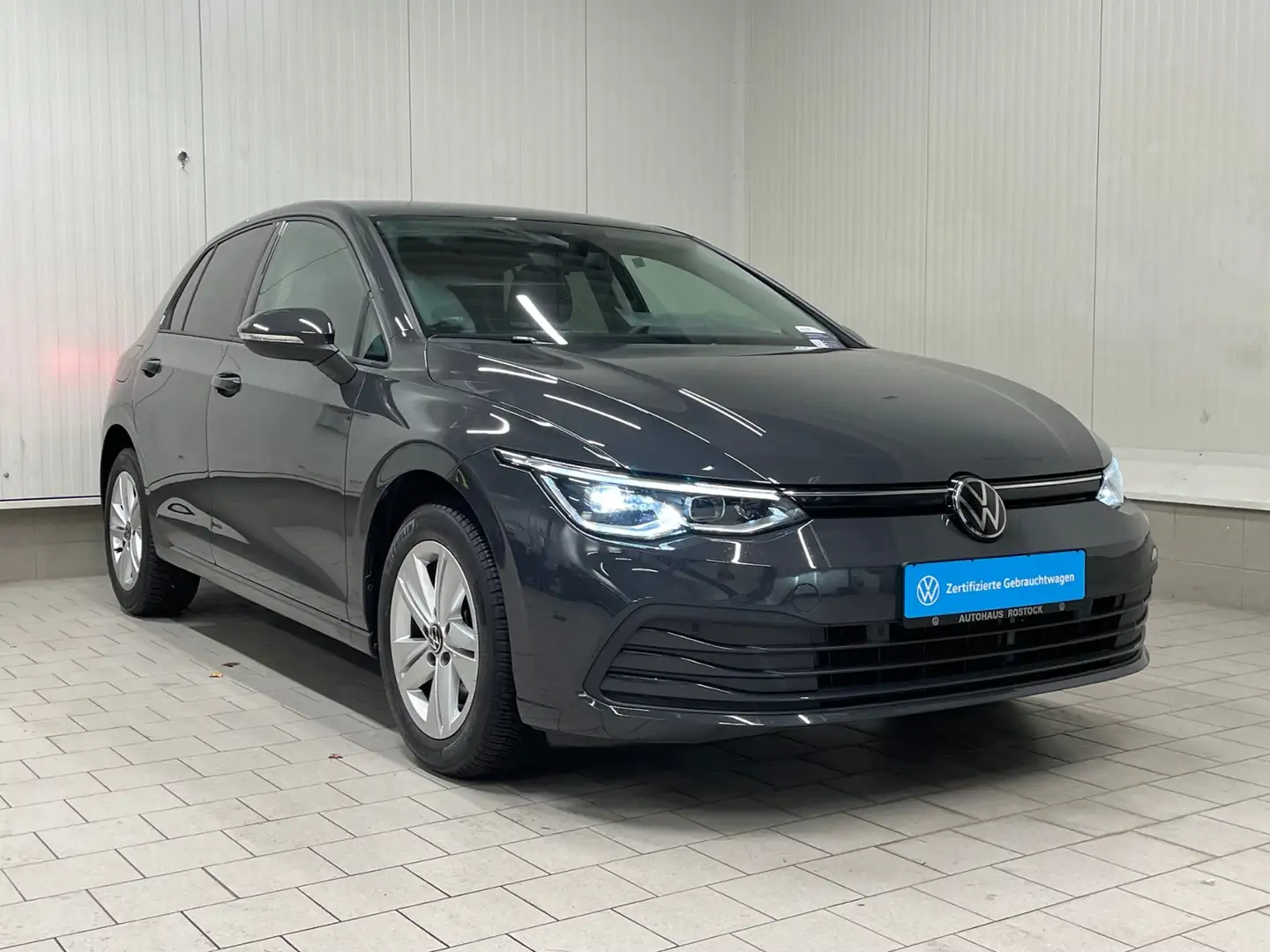 Volkswagen Golf VIII Life 1.5 TSI LED-PLUS NAVI ACC SHZ Grau - 2