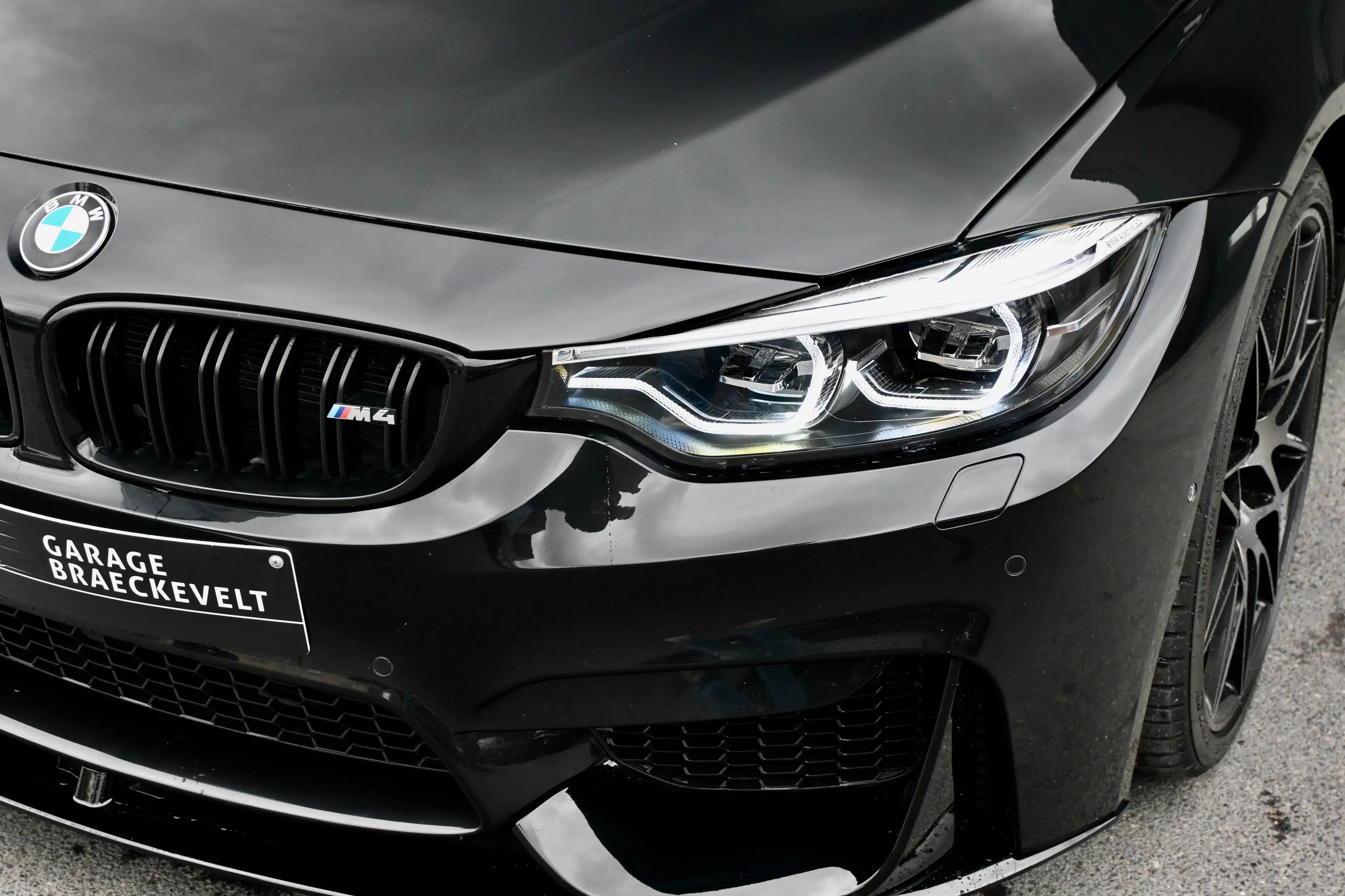 BMW M4 3.0DKG - HUD - Carbon - LED - 360° - Perf uitlaat — photo 5