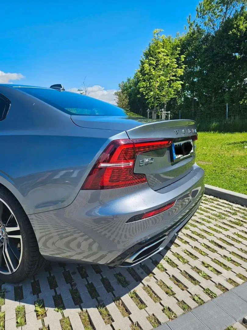 Volvo S60 S60 B4 R-Design Geartronic Mild Hybrid Grau - 1