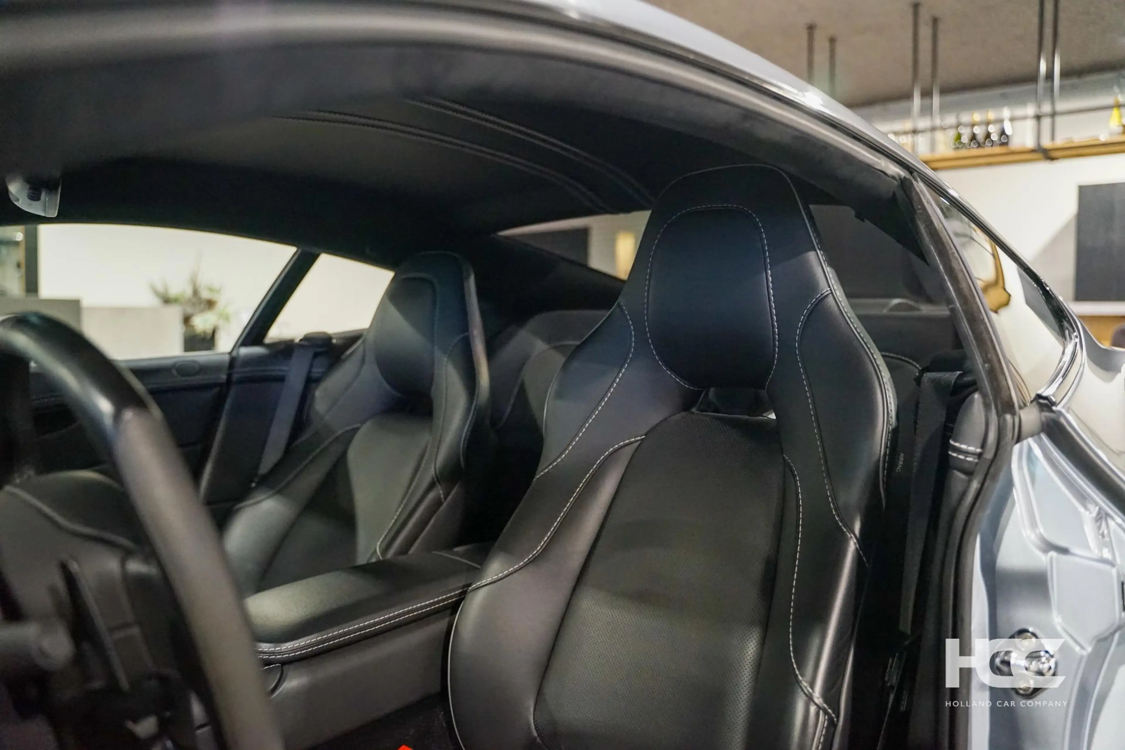 Aston Martin Vanquish 6.0 V12 | Carbon | Bang & Olufsen | Keramisch — photo 3