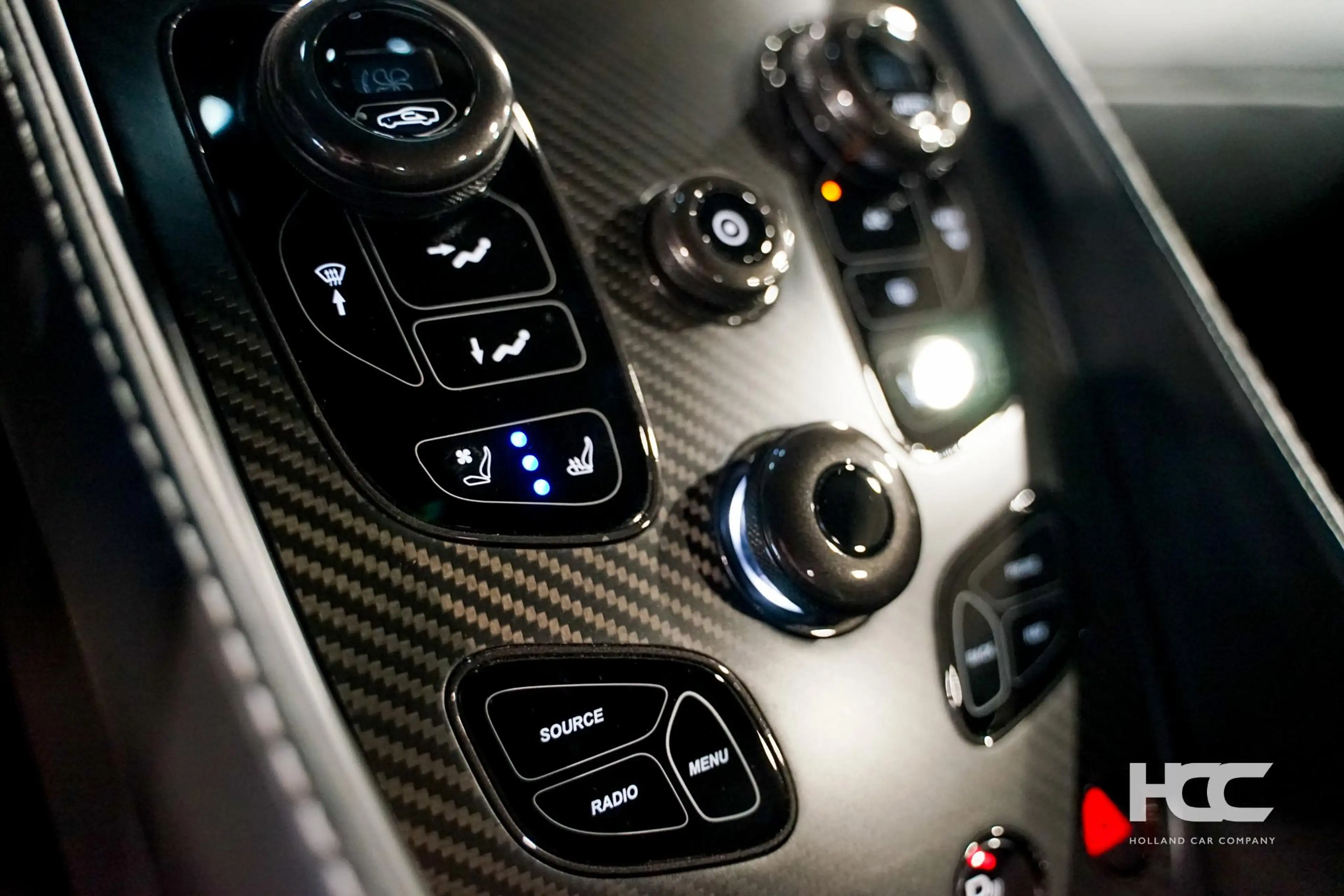 Aston Martin Vanquish 6.0 V12 | Carbon | Bang & Olufsen | Keramisch — photo 11