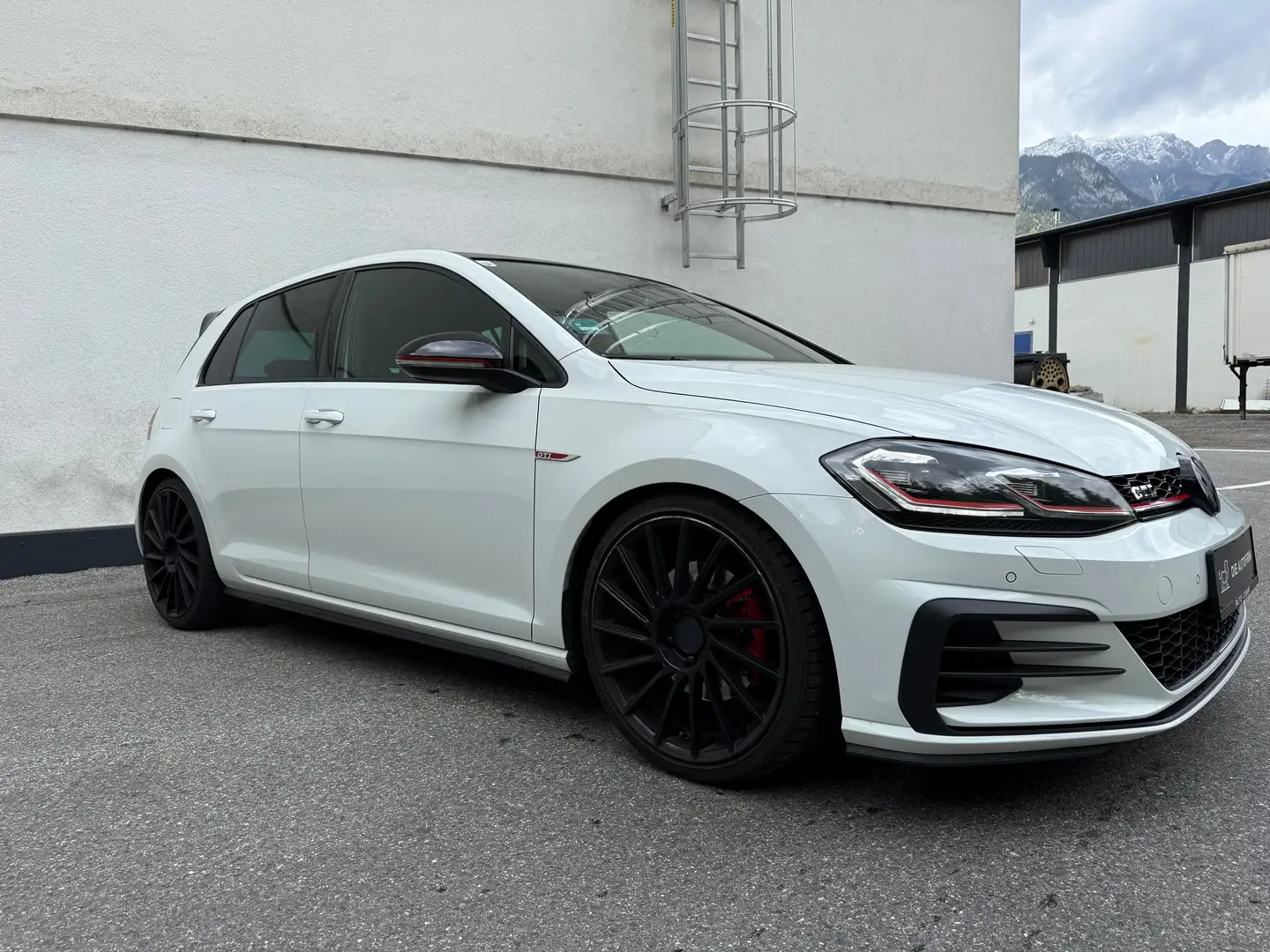 Volkswagen Golf GTI **DSG*PANO*NAVI*SERVICE*TUNING ALLES EINGETRAGEN** Wit - 1