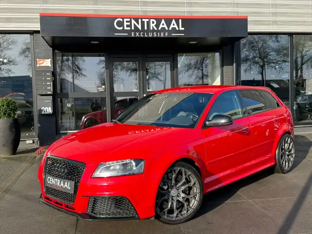 Audi RS3 A3 Sportback 2.5 T quattro Milltek|Bosé|Leder|340P