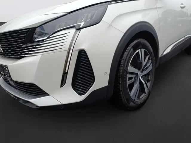 Peugeot 3008 view 10