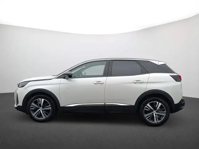 Peugeot 3008 view 5