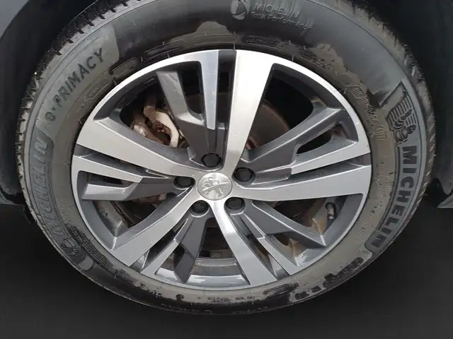 Peugeot 3008 view 9