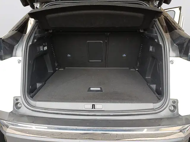 Peugeot 3008 view 8