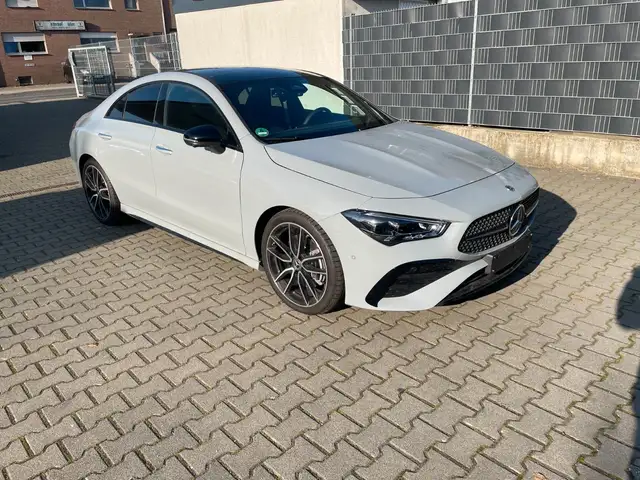 Mercedes-Benz CLA 220