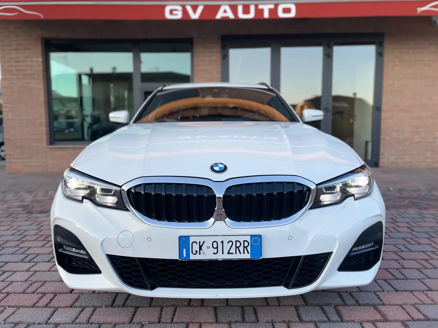 BMW 320 d 48V xDrive Touring Msport Bianco - 2
