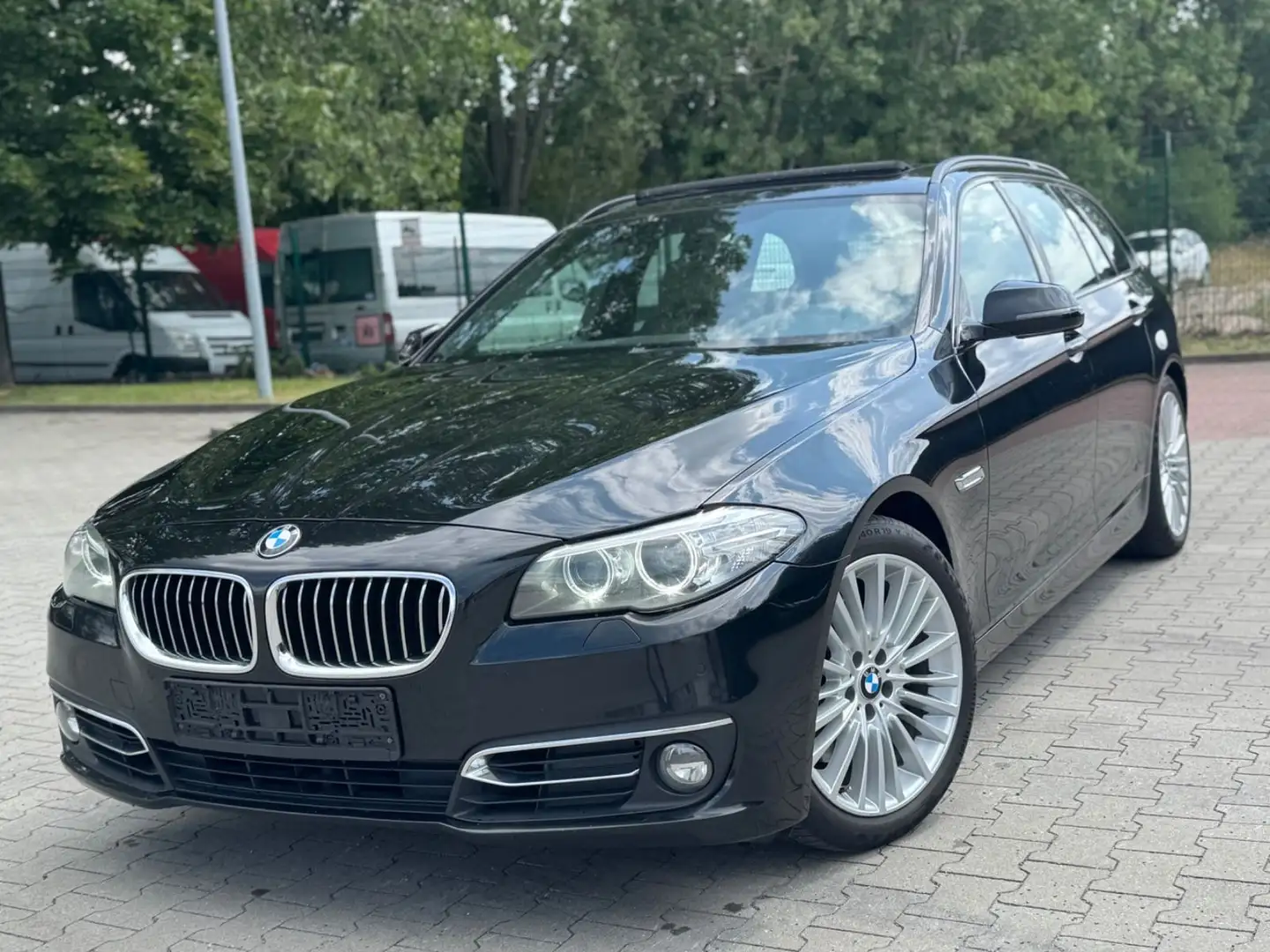 BMW 530 d xDrive Touring Luxury/PANO/H&K/Softclose Negro - 1