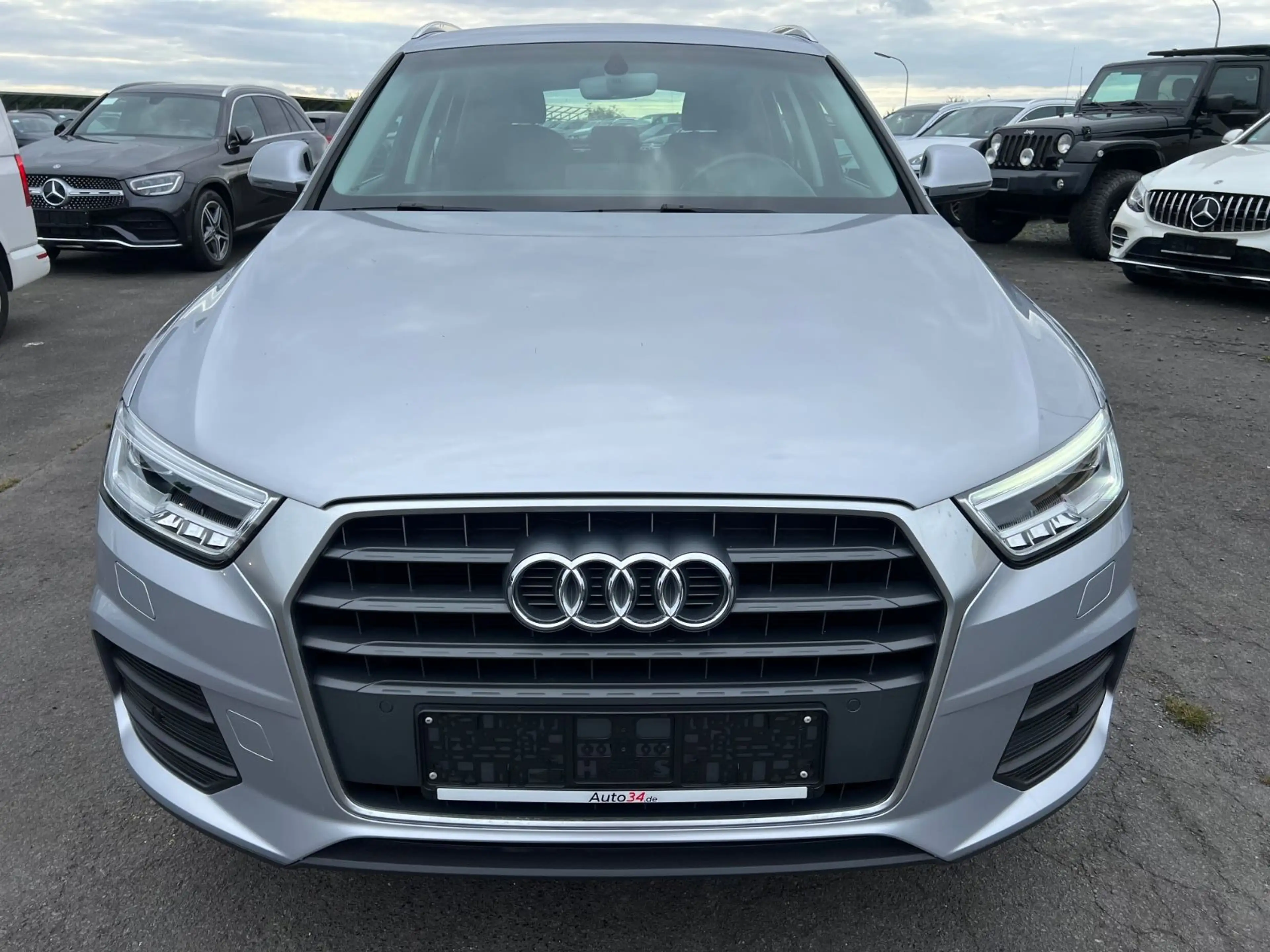 Audi Q3 1.Hand Navigation PDC LED Bluetooth Klima — photo 2