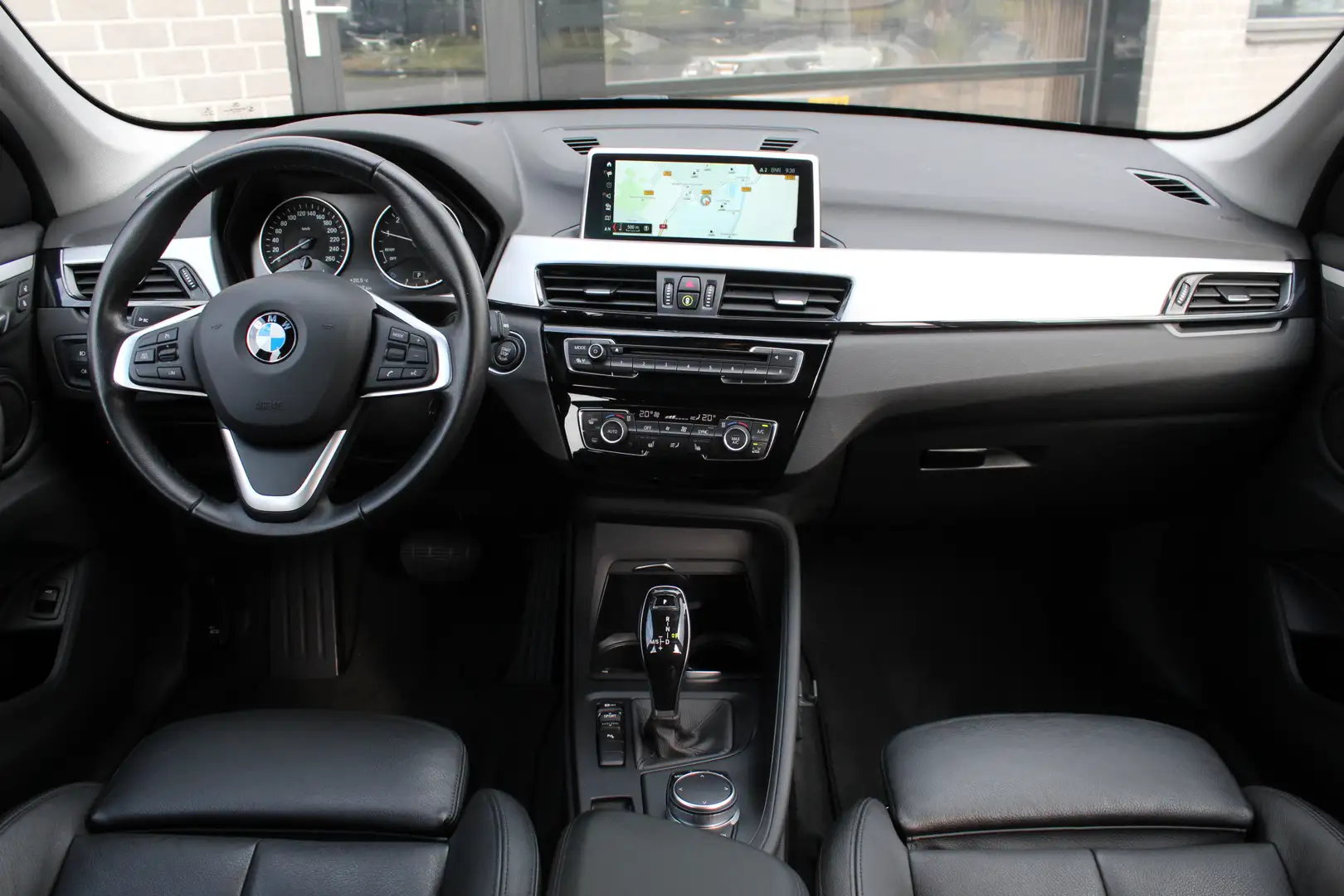 BMW X1 sDrive20i High Executive / Camera / HUD / Keyless Blauw - 2