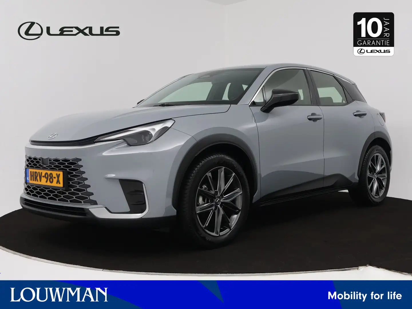 lexus lbx