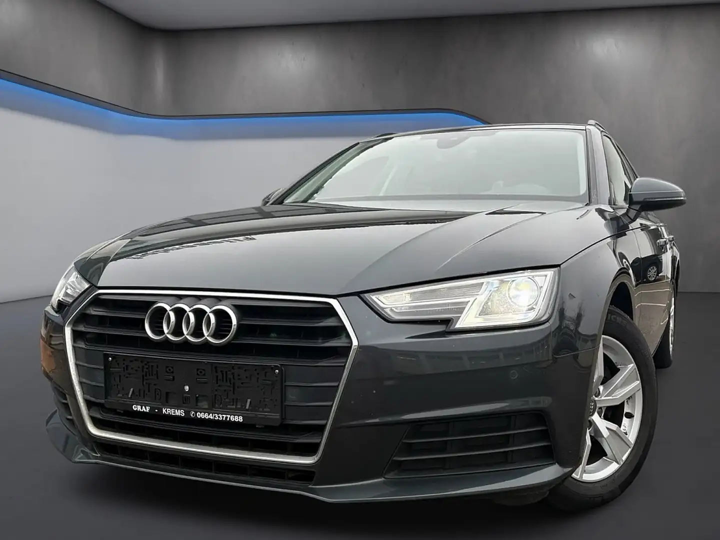 Audi A4 Avant 30 TDI S-tronic *AHK*EinparkhilfePlus* Grau - 1