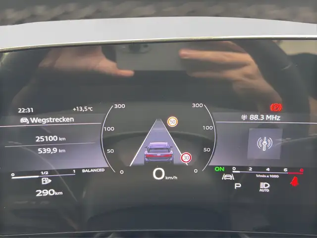 Audi A6 view 10