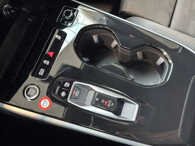 Audi A6 view 11