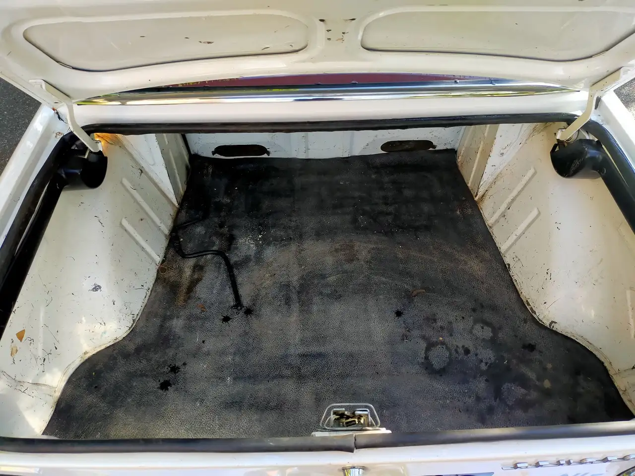 Peugeot 304 1.3 sedan, foto 9