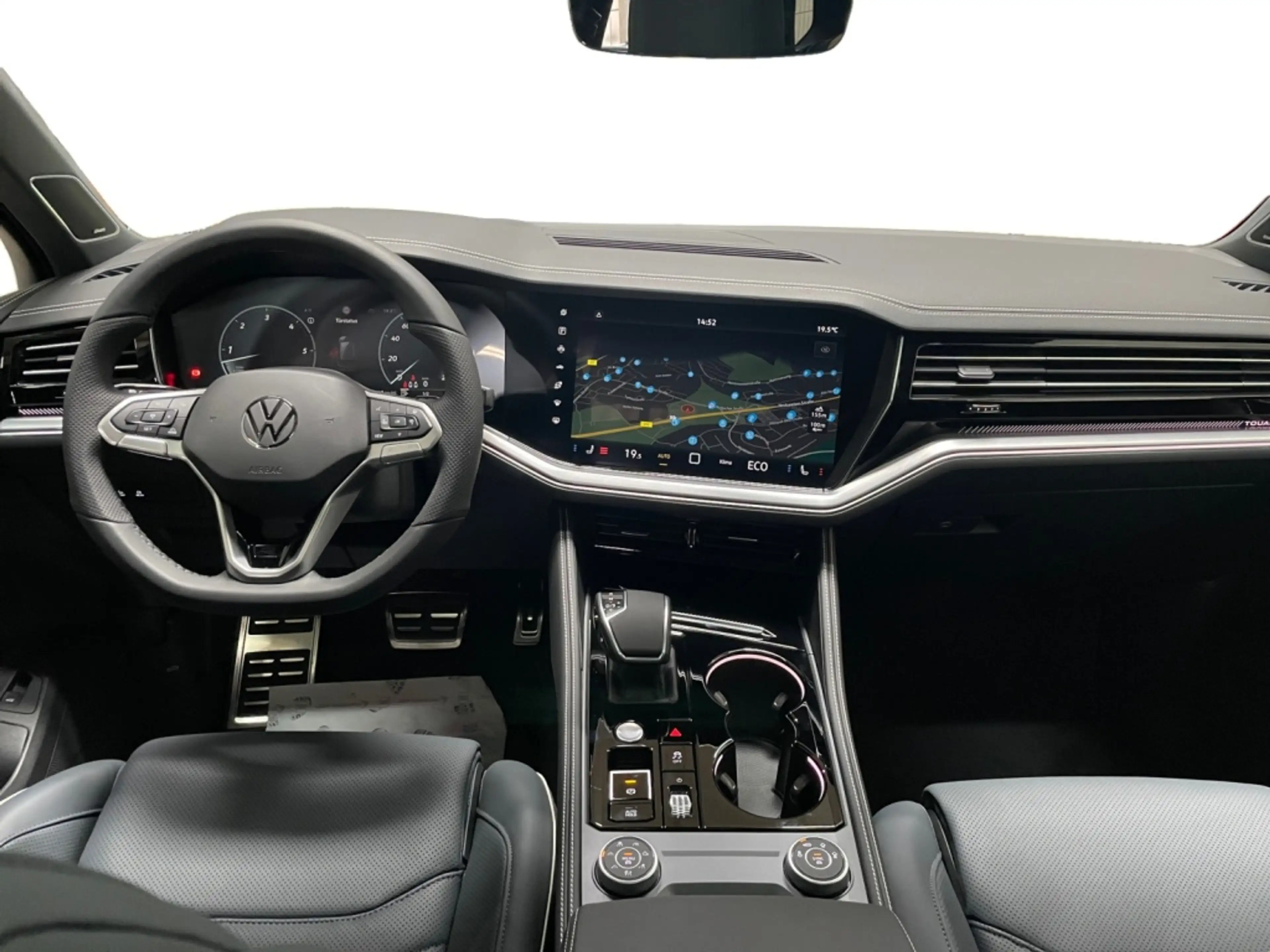 Volkswagen Touareg R-Line 3.0 TDI 4motion Style+Fahrassist — photo 6