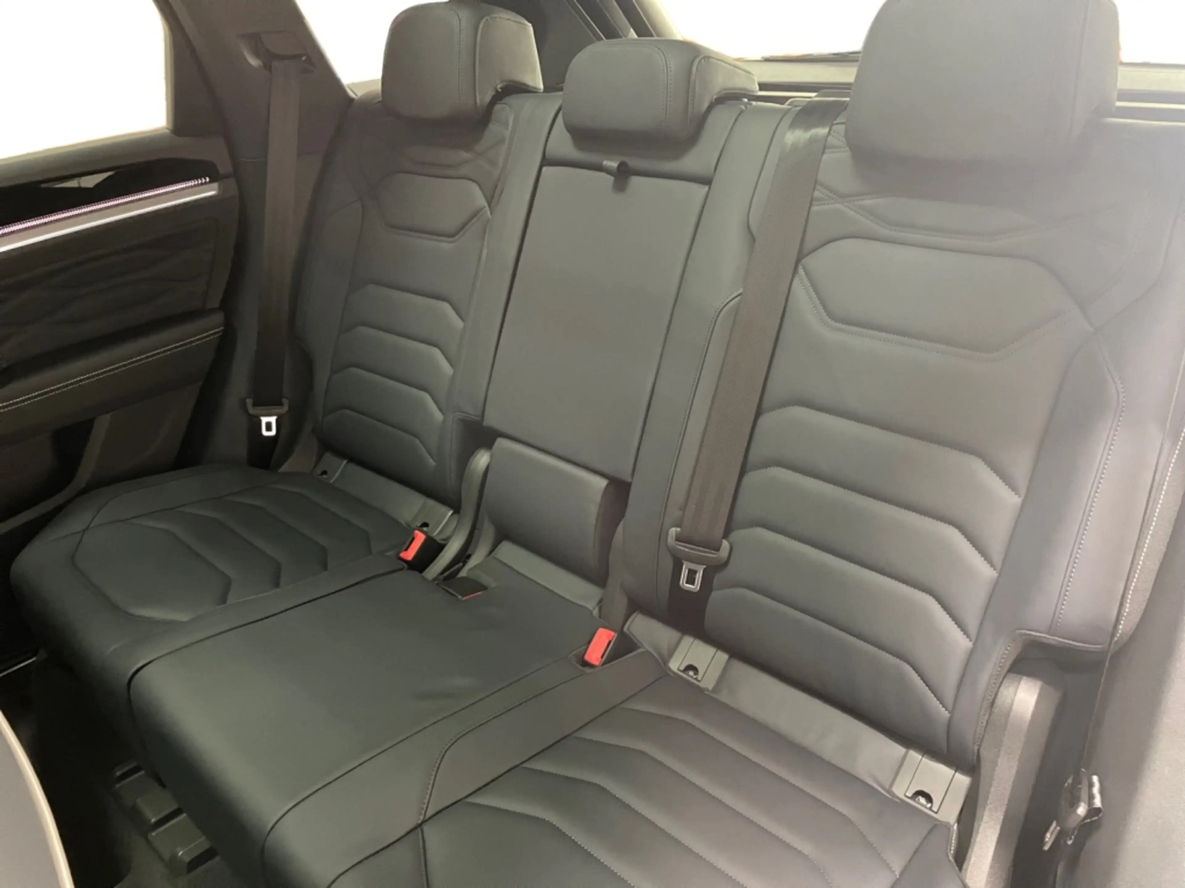Volkswagen Touareg R-Line 3.0 TDI 4motion Style+Fahrassist — photo 9