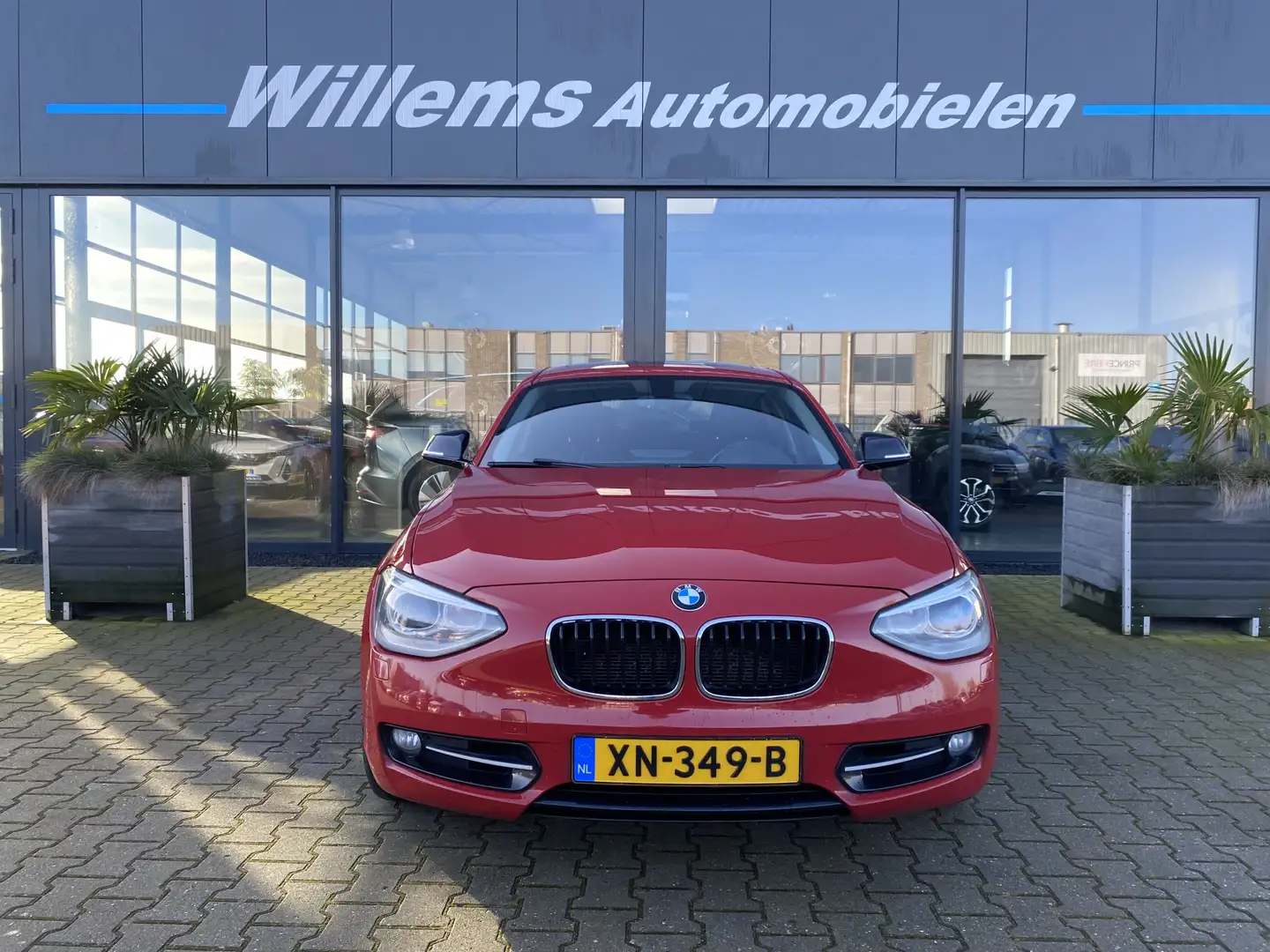 BMW 118 1-serie 118i High Executive M-PAKKET Cruise Contro Rood - 2