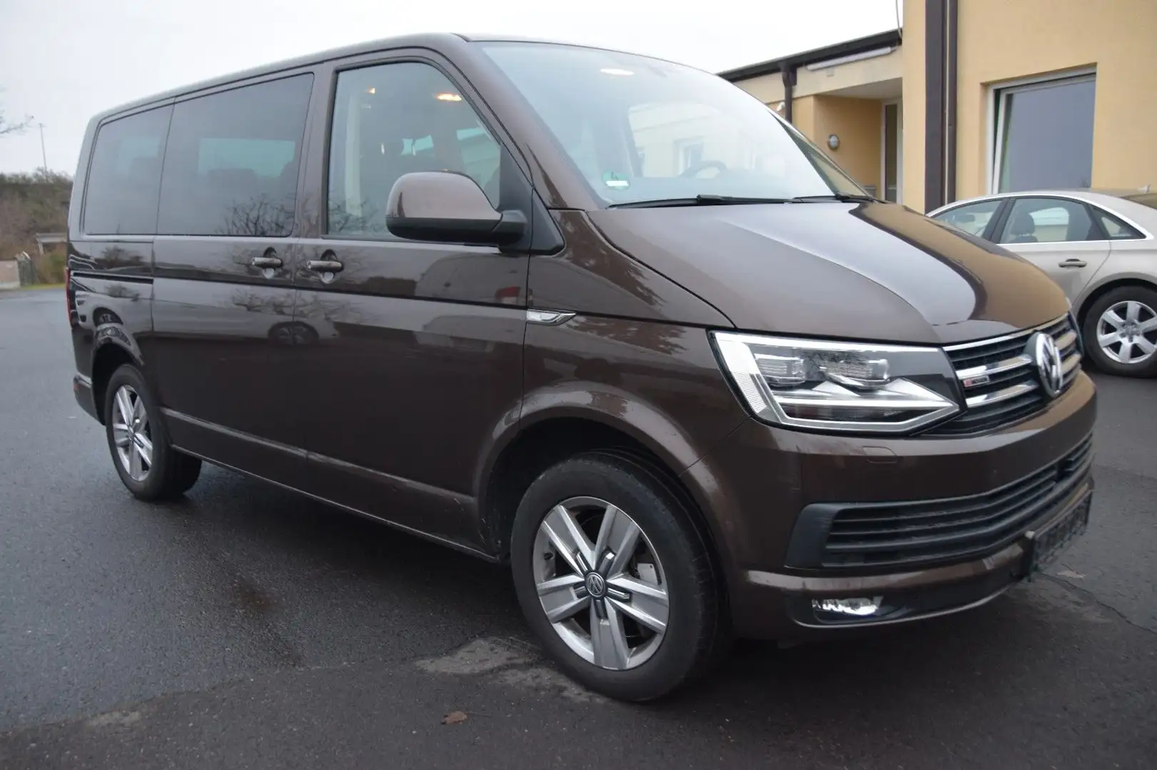 Volkswagen T6 Multivan Comfort 2.0 TDI DSG 4M*1.HAND*KAMER Marrone - 2