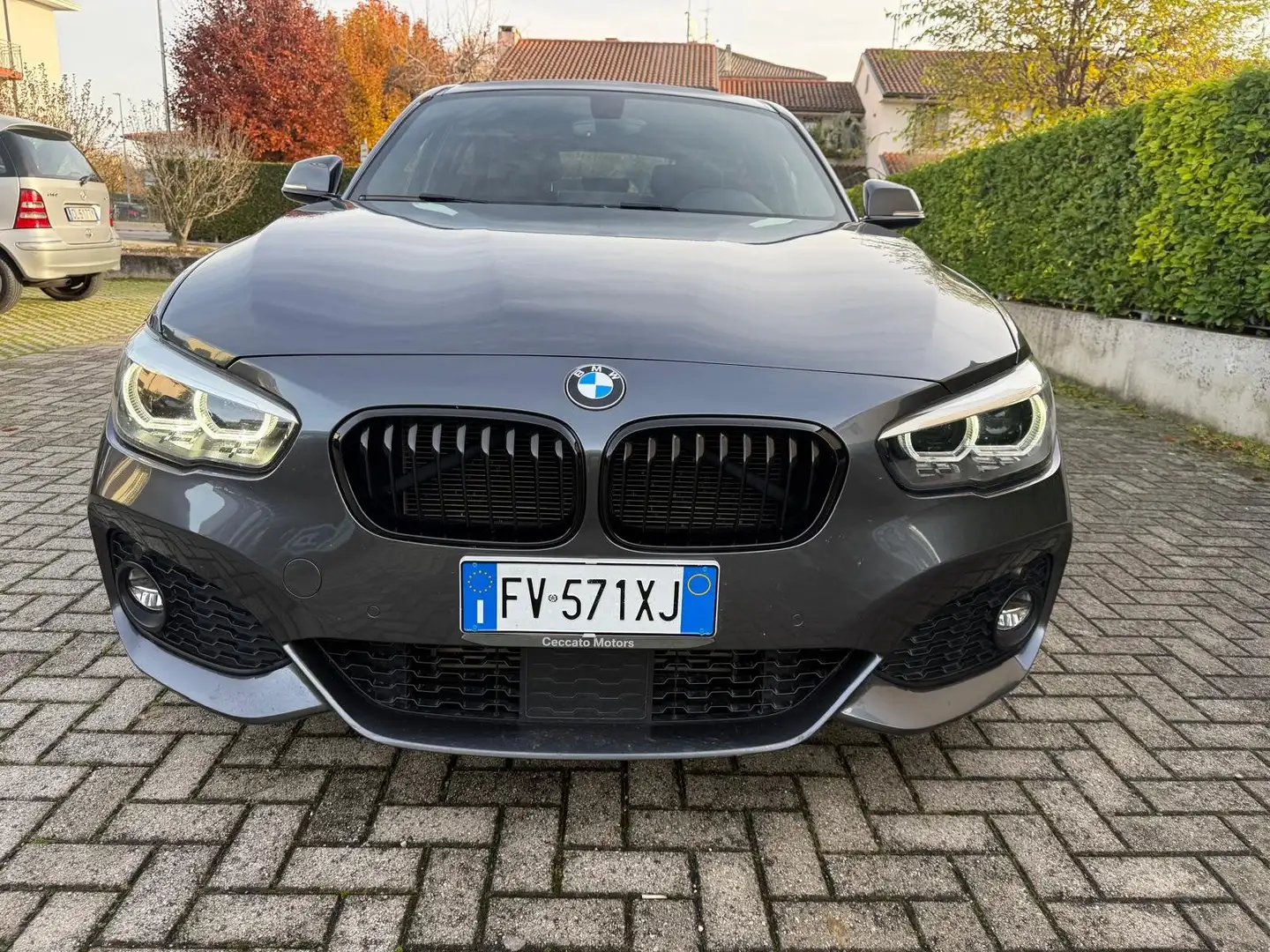 BMW 120 120d Msport Black shadow Book service BMW Gris - 2