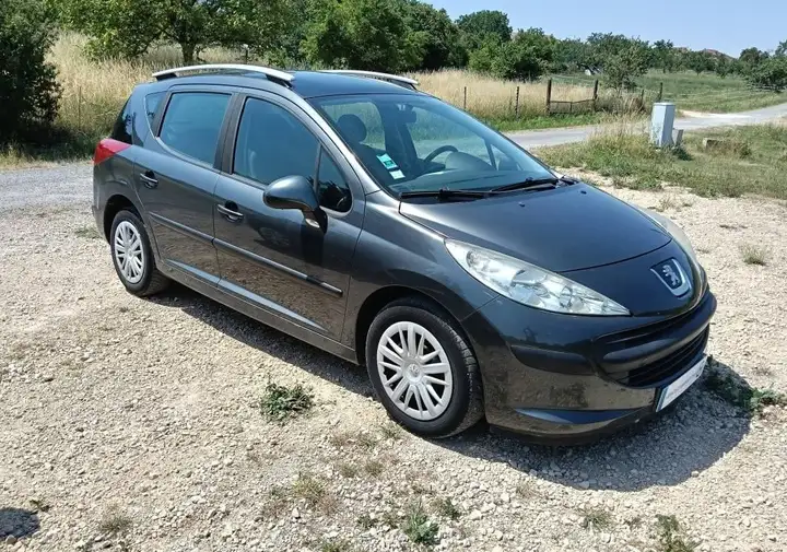 Peugeot 207 1.4 VTi 16v Trendy Révisé & garantie 12 mois