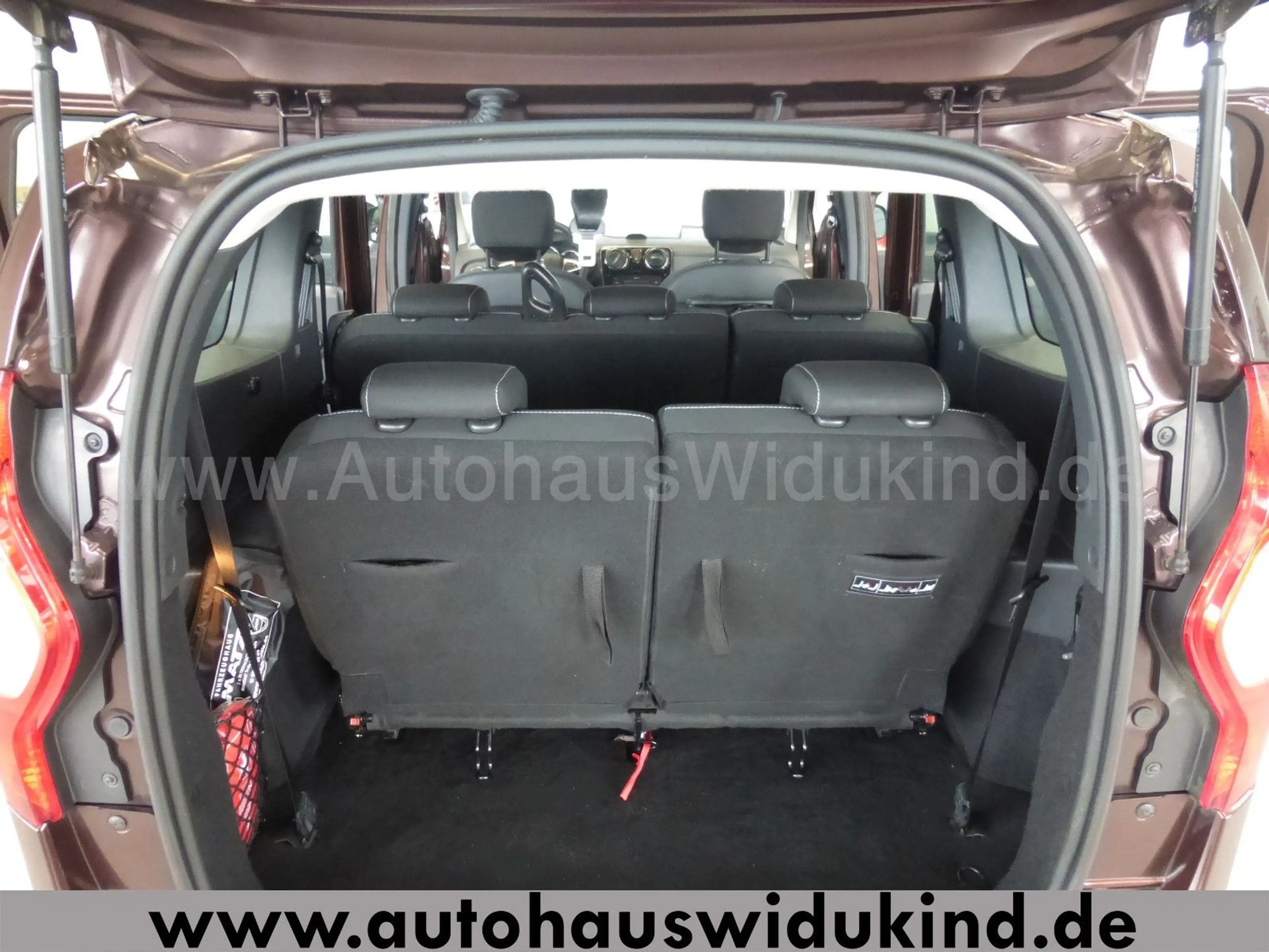 Dacia Lodgy 1.6 Laureate Klima PDC AHK 7 Sitzer 1.HAND — photo 11