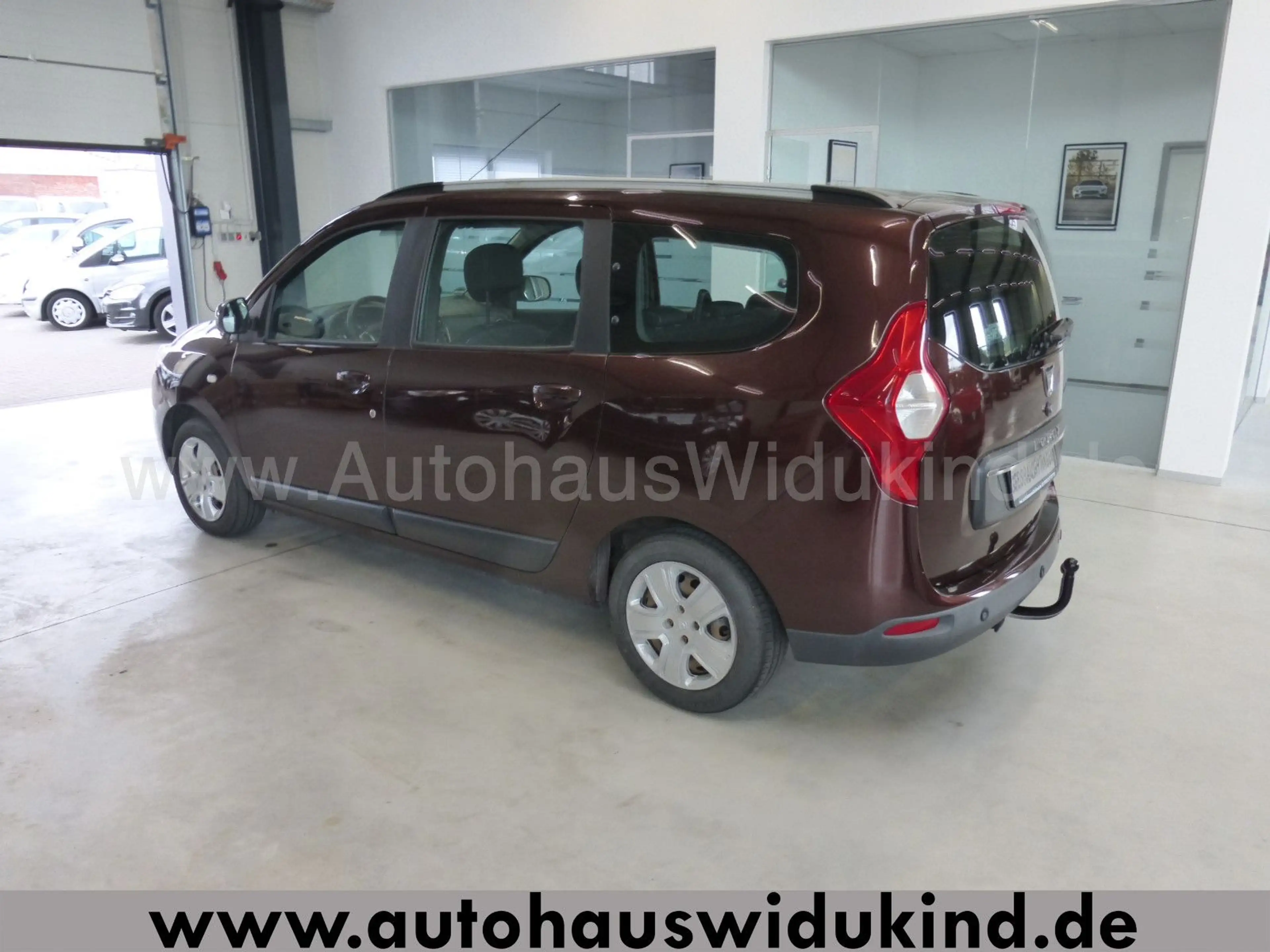 Dacia Lodgy 1.6 Laureate Klima PDC AHK 7 Sitzer 1.HAND — photo 7