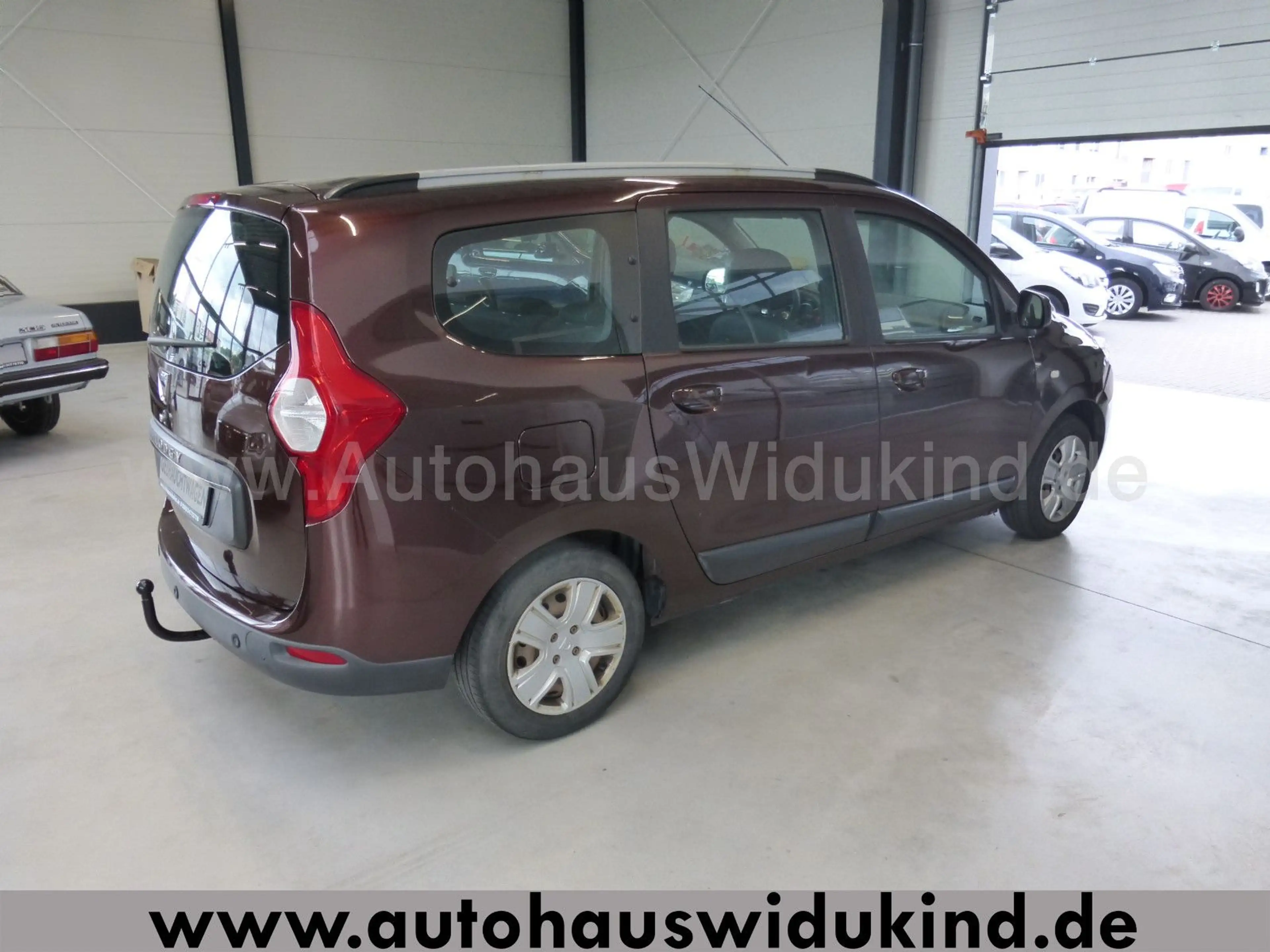 Dacia Lodgy 1.6 Laureate Klima PDC AHK 7 Sitzer 1.HAND — photo 4