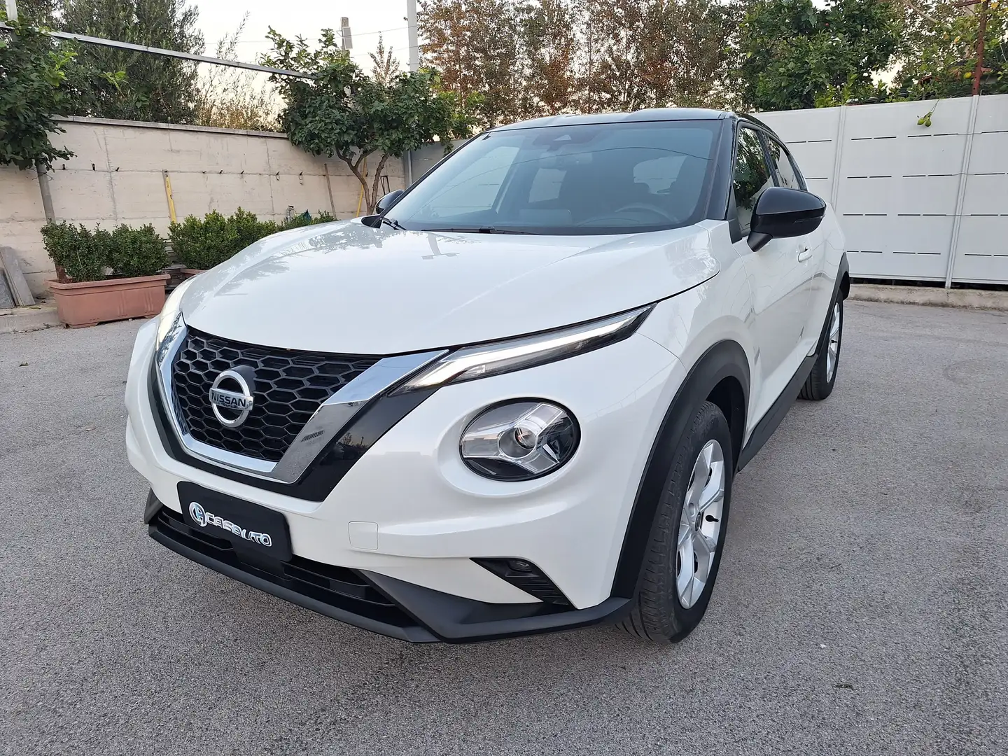 Nissan Juke Juke 1.0 dig-t N-Connecta 114cv AUTOMAT. RETROCAM Bianco - 2