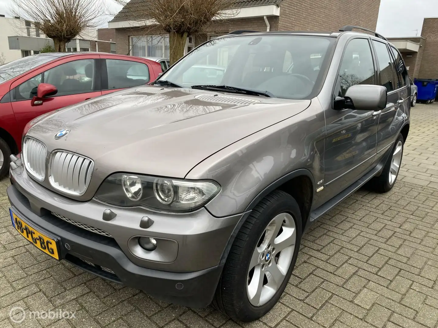 BMW X5 4.4i 213.DKM AUT ECC PANO LEDER CRUISE CAMERA TREK Grijs - 2