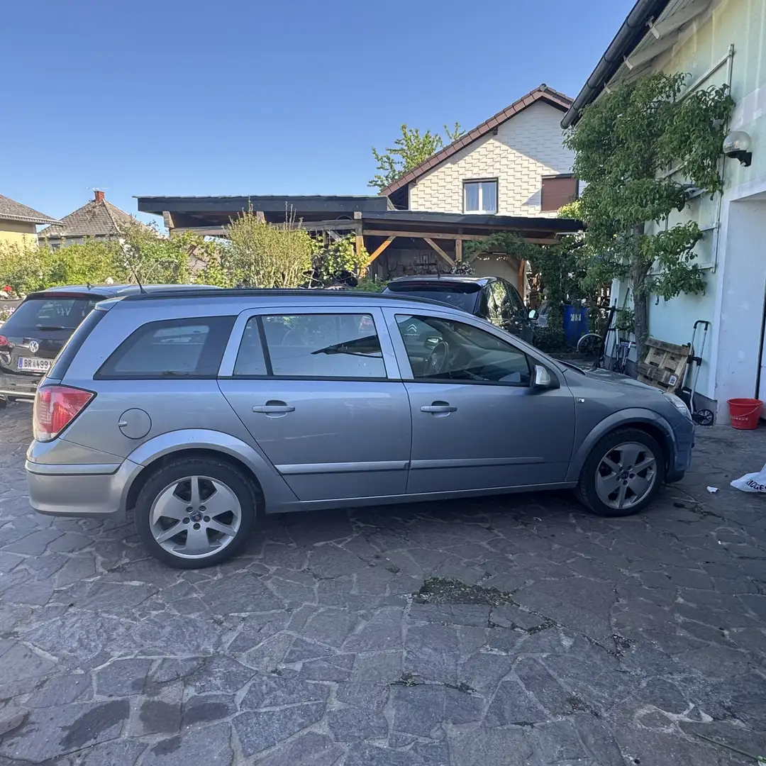 Opel Astra 1,9 CDTI Caravan - 2